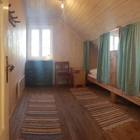 Drengestua Pa Flagstad Ostre